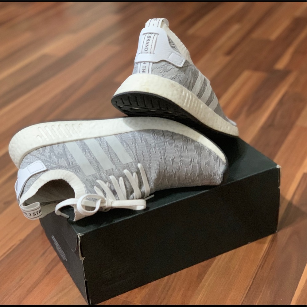 Used Adidas NMD R2 PK - Picture 3 of 5